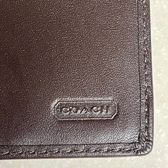 Coach Wallet - Picture 3 of 4